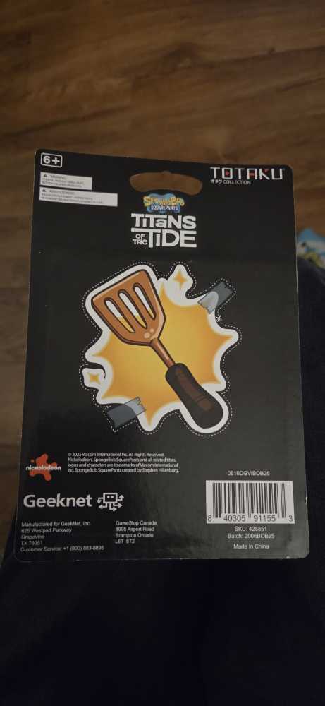 SpongeBob SquarePants: Titans Of The Tide - SpongeBob SquarePants - SpongeBob SquarePants vinyl figure collectible [Barcode 840305911553] - Main Image 2