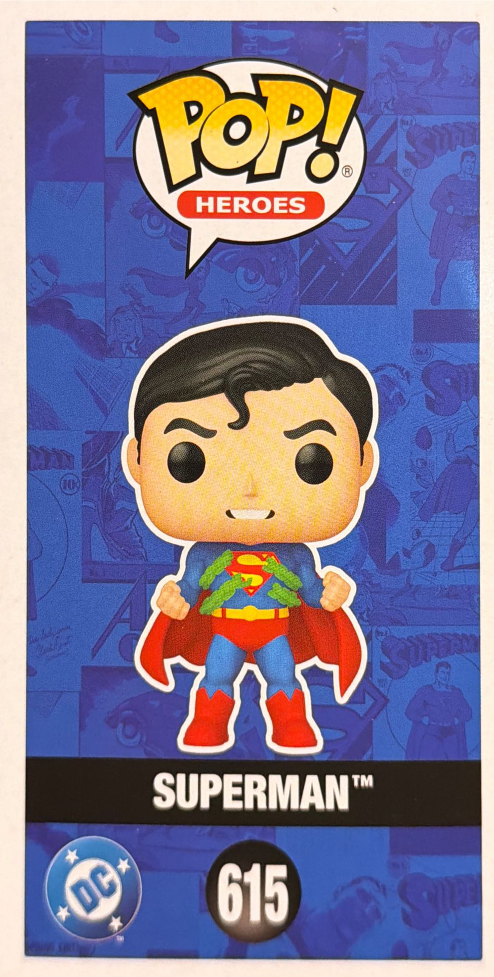 Superman  vinyl figure collectible [Barcode 889698888165] - Main Image 2