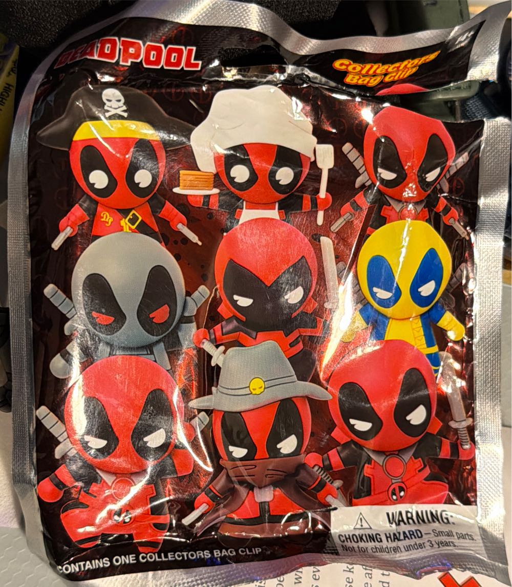 Marvel Deadpool Series 1 Collectible Blind Bag Key Chains  vinyl figure collectible [Barcode 077764683602] - Main Image 2