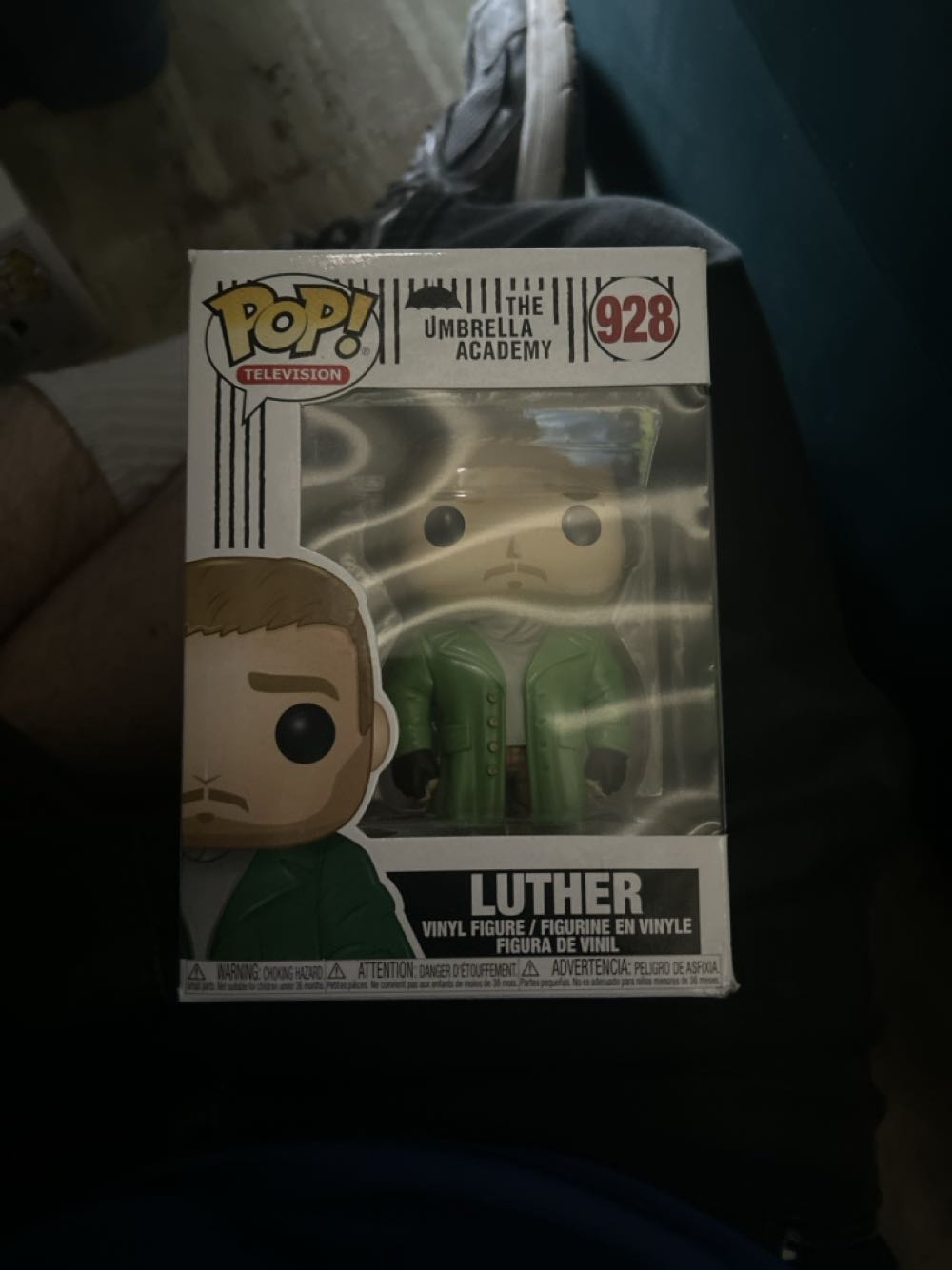 Luther  vinyl figure collectible [Barcode 889698445108] - Main Image 2