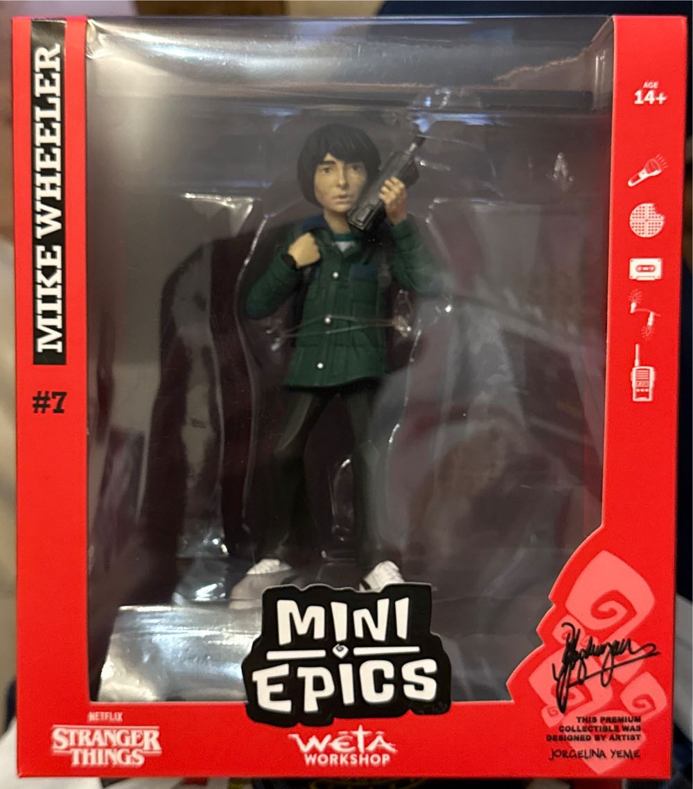 Mike Wheeler Weta Workshop Mini Epics Stranger Things Season 1 Mike Wheeler - Stranger Things vinyl figure collectible [Barcode 9420024703441] - Main Image 2