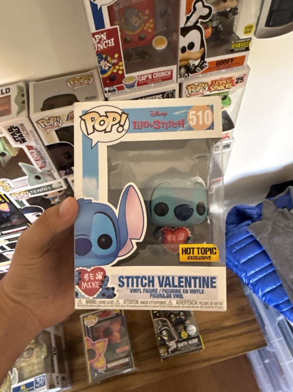 Stitch Valentine - Lilo and Stitch vinyl figure collectible [Barcode 889698333764] - Main Image 2