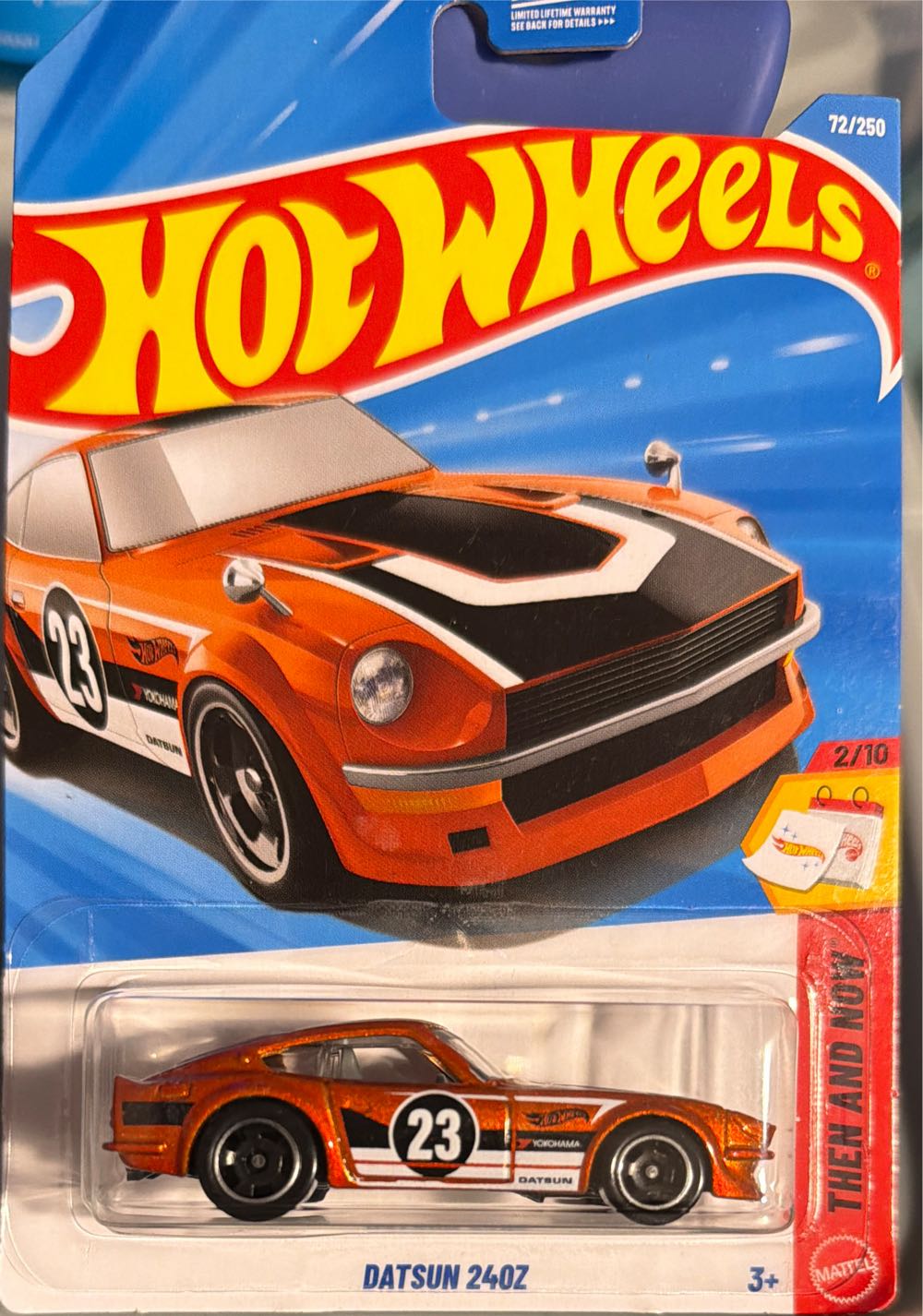 DC Gold Label Batman Three Jokers: Red Hood (Frostbite Edition)