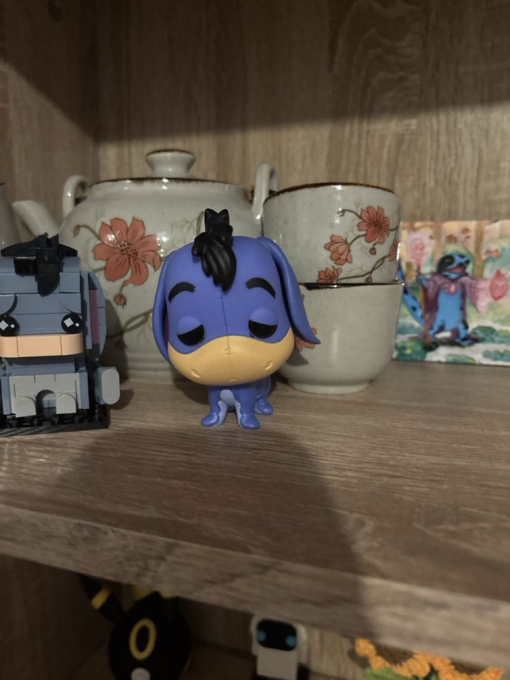 Eeyore - Disney vinyl figure collectible [Barcode 0889698802376] - Main Image 2