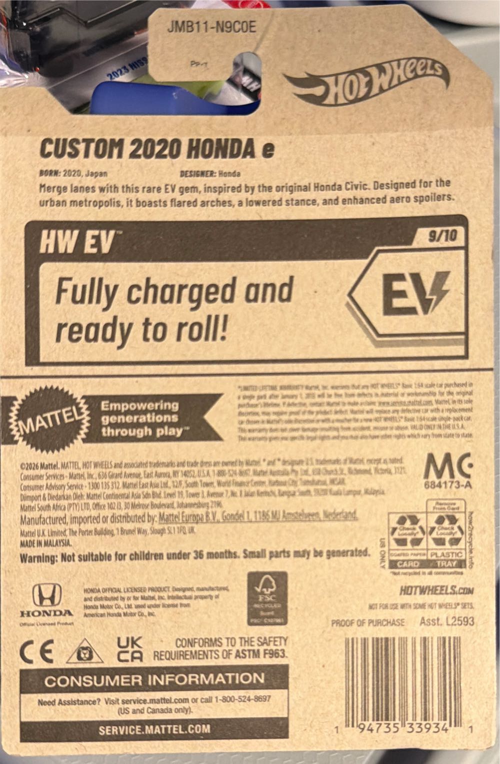 Hot Wheels Custom 2020 Honda e  vinyl figure collectible [Barcode 194735339341] - Main Image 2