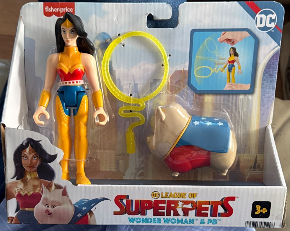 Wonder Woman & Pb Fisher-price Dc League Of Super-pets Preschool Toys Wonder Woman & Pb Poseable Figure Set For Pretend Play Kids Ages 3 Years  vinyl figure collectible [Barcode 194735051298] - Main Image 2
