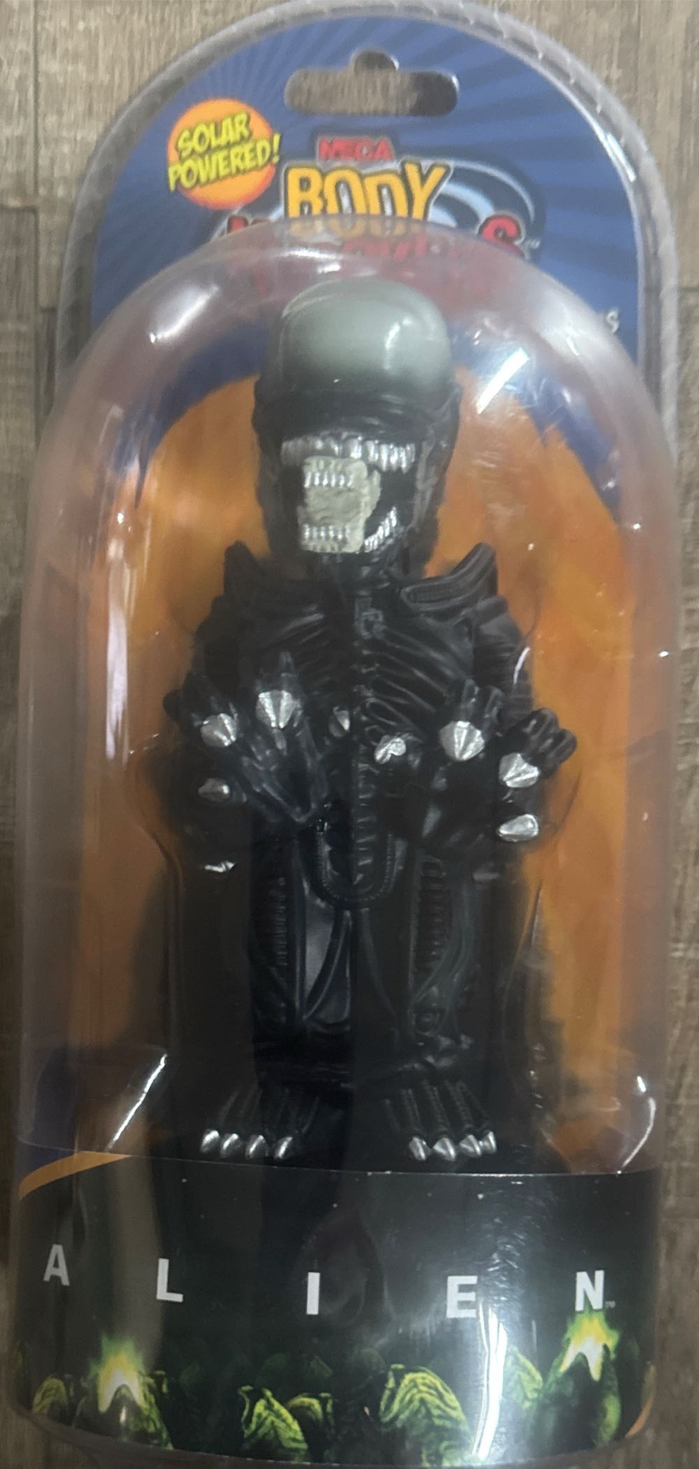 Neca Body Knockers Alien: Xenomorph 6” Body  vinyl figure collectible [Barcode 634482319291] - Main Image 2