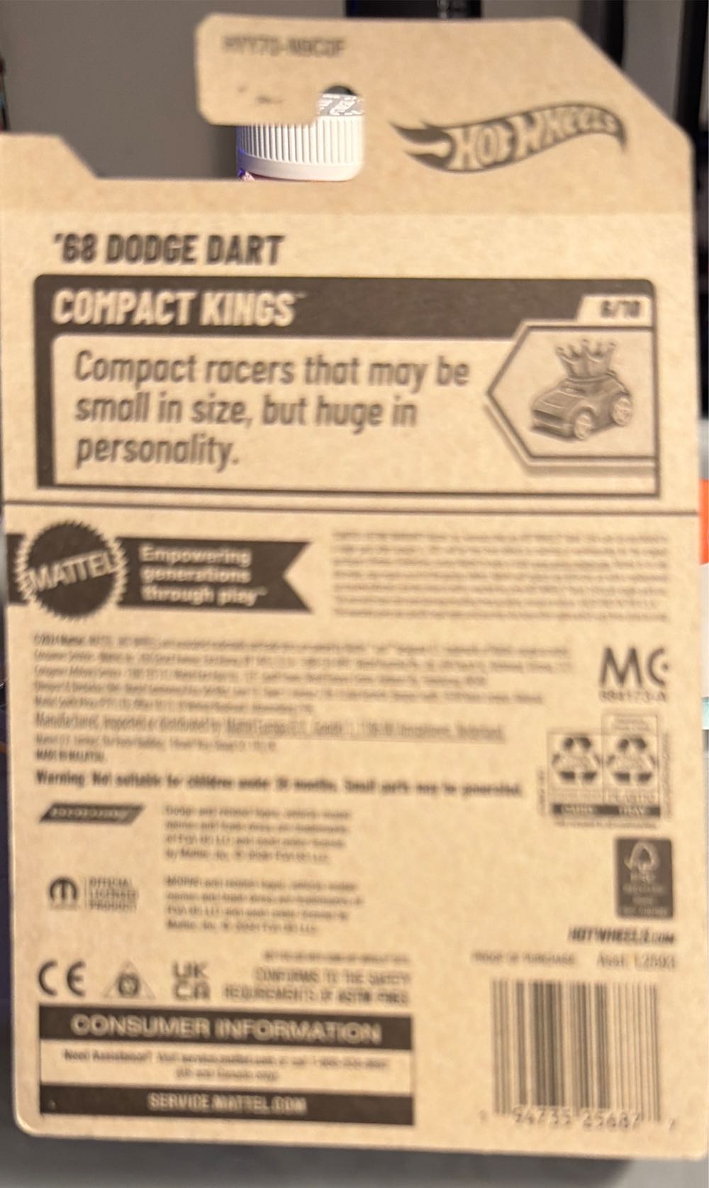 Hot Wheels’68 Dodge Dart  vinyl figure collectible [Barcode 194735256877] - Main Image 2