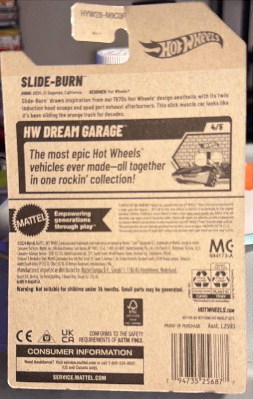 Hot Wheels Slide-Burn  vinyl figure collectible [Barcode 194735256877] - Main Image 2