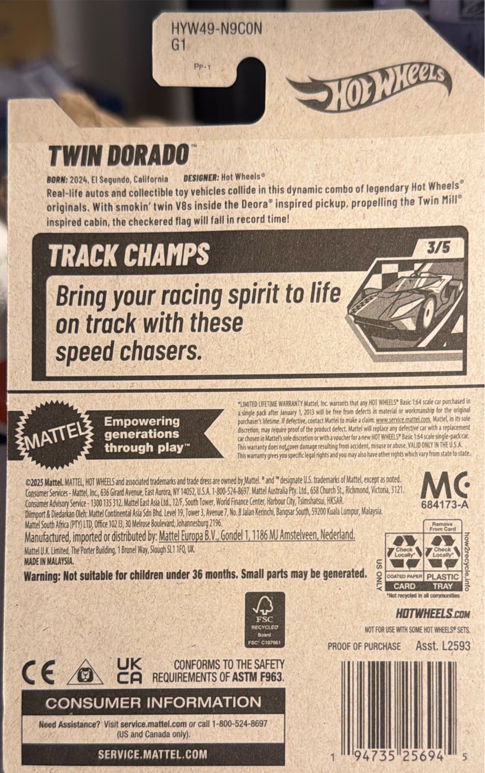 Hot Wheels Twin Dorado  vinyl figure collectible [Barcode 194735256945] - Main Image 2