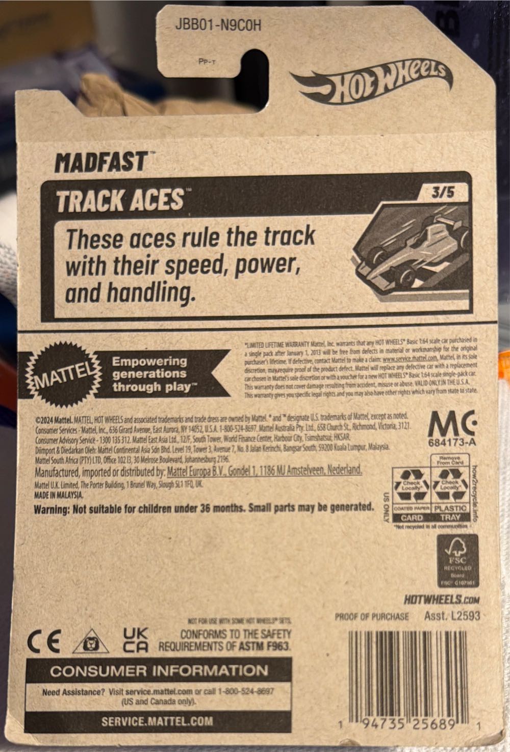 Hot Wheels Maddest  vinyl figure collectible [Barcode 194735256891] - Main Image 2