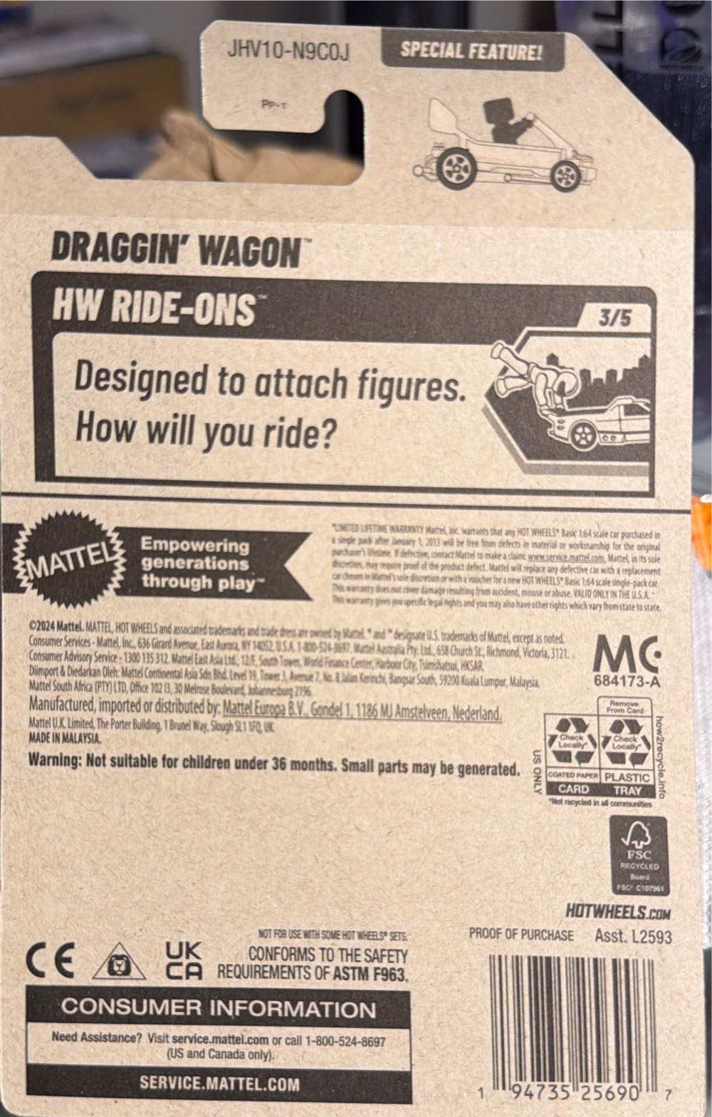 Hot Wheels Draggin’ Wagon  vinyl figure collectible [Barcode 194735256907] - Main Image 2
