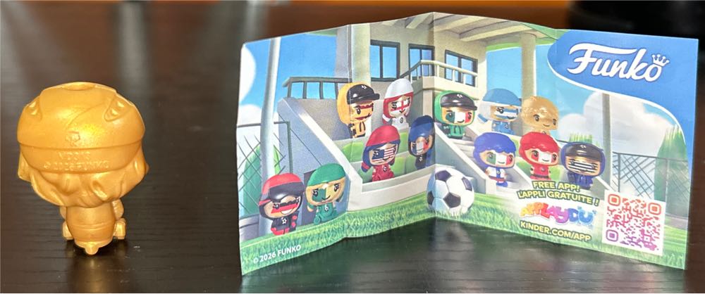 Gold  vinyl figure collectible - Main Image 3