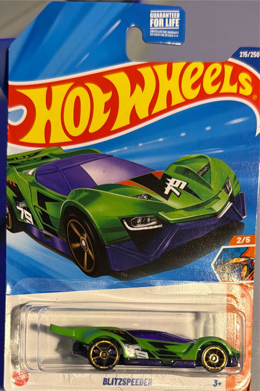 DC Gold Label Batman Arkham Asylum: The Joker Titan (Glow In The Dark Edition)