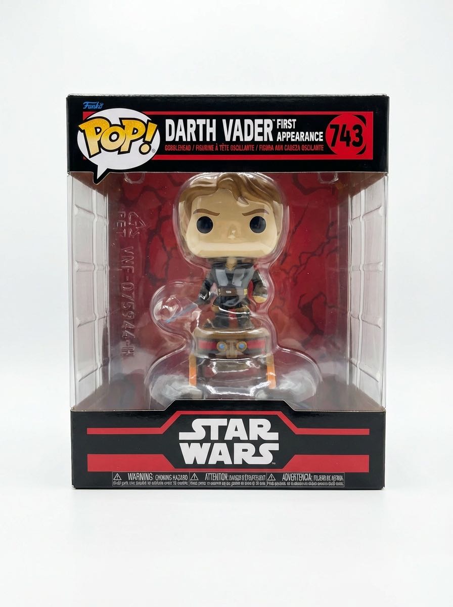 Darth Vader (First Appearance) - Star Wars vinyl figure collectible [Barcode 0889698807661] - Main Image 2