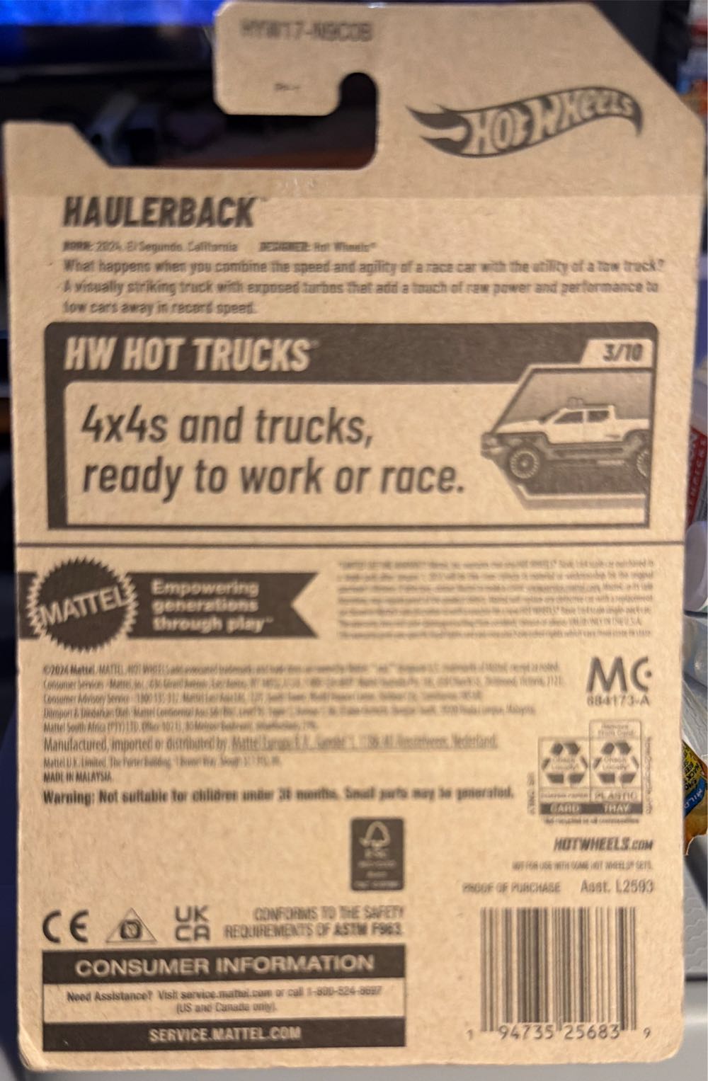 Hot Wheels Haulerback  vinyl figure collectible [Barcode 194735256839] - Main Image 2