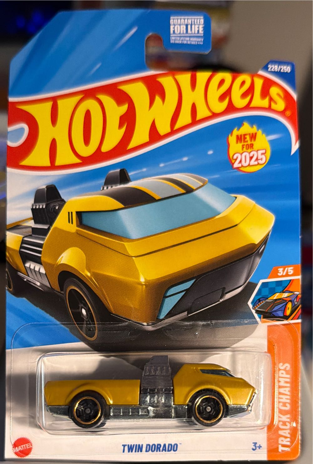 DC Gold Label Batman Beyond: Batman Futures End (Glow In The Dark Edition)