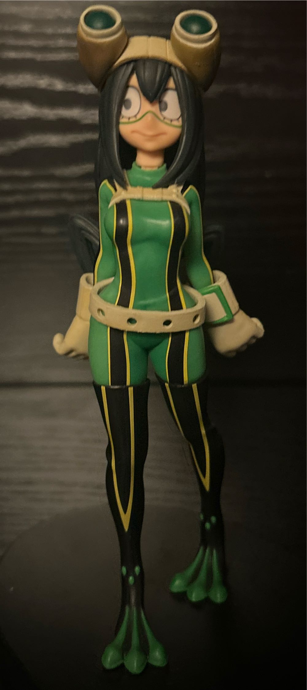 Hot Wheels Car Culture Premium 1:64 Scale Die-cast Toy Mercedes-benz 300 Sel 6.8 Amg With Real Riders Tires & Metal Metal Body & Chassis Collectible