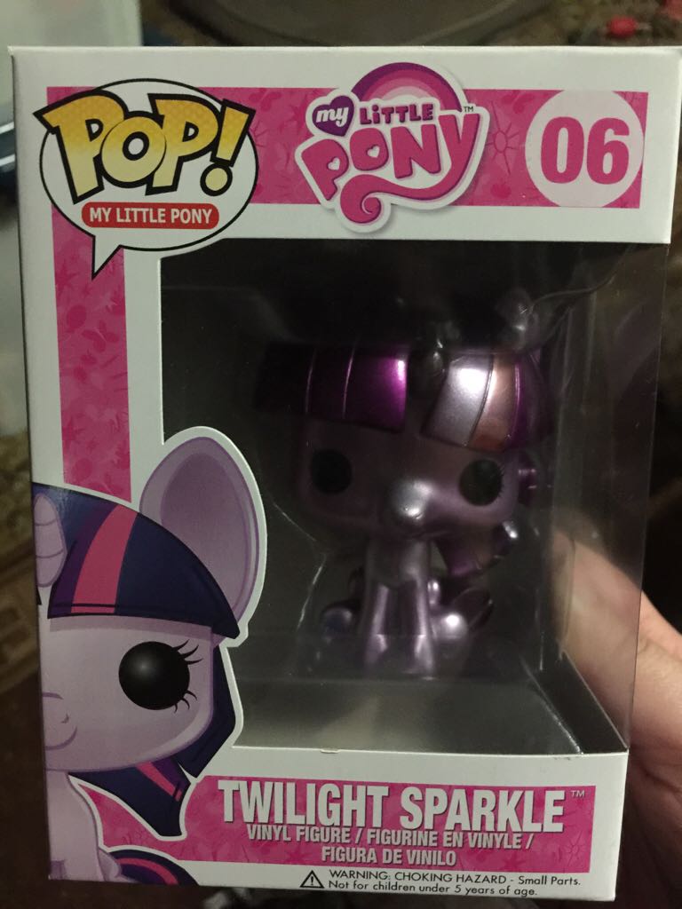Twilight Sparkle - My Little Pony vinyl figure collectible [Barcode 830395033808] - Main Image 2