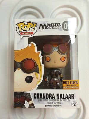Chandra Nalaar (Glow) - Magic the Gathering vinyl figure collectible [Barcode 849803038496] - Main Image 2