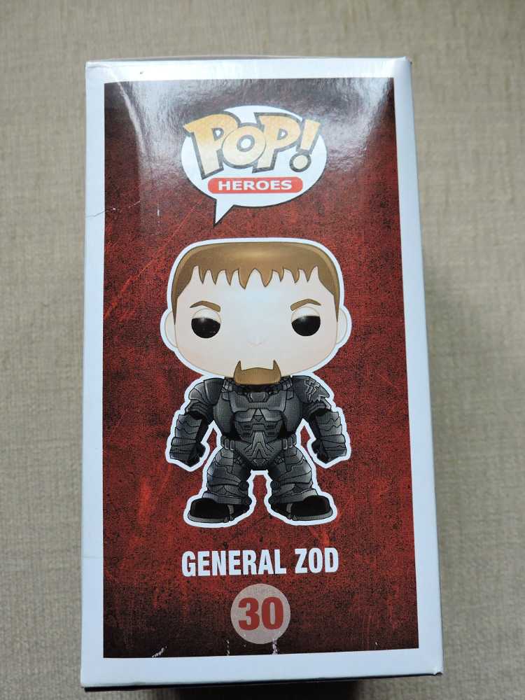 Superman: Man of steel (General Zod)  - Man of Steel vinyl figure collectible [Barcode 830395030500] - Main Image 4