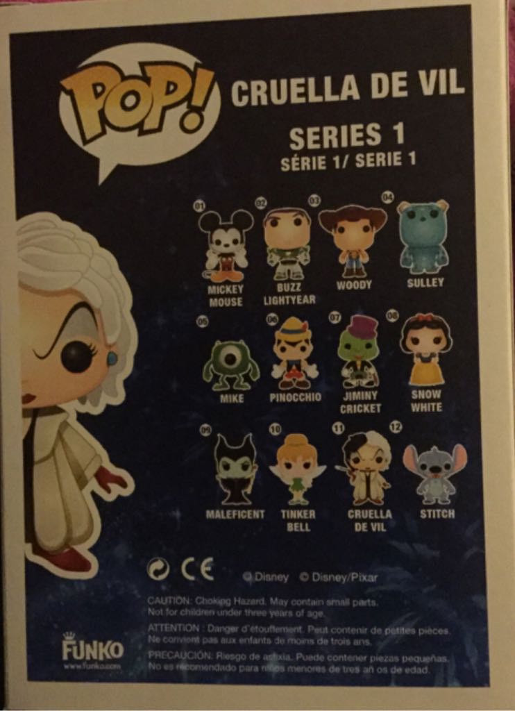 Cruella De Vil - 101 Dalmations vinyl figure collectible [Barcode 830395023526] - Main Image 2