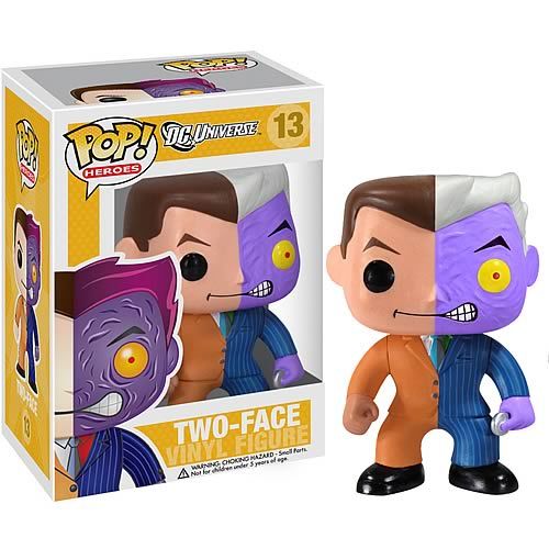 Two-Face - Batman vinyl figure collectible [Barcode 830395023663] - Main Image 2