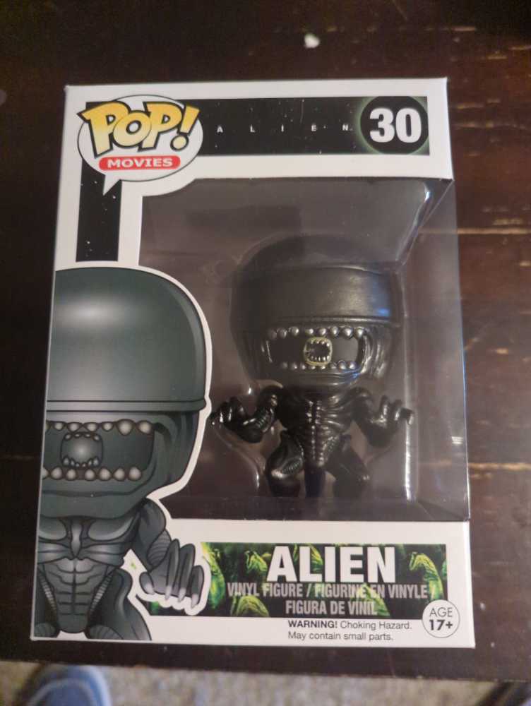 Alien - Alien vinyl figure collectible [Barcode 830395031439] - Main Image 3