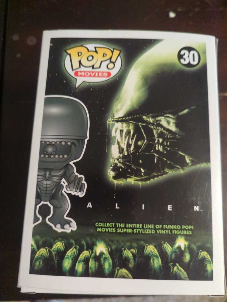 Alien - Alien vinyl figure collectible [Barcode 830395031439] - Main Image 4