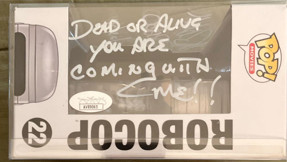 RoboCop - RoboCop vinyl figure collectible [Barcode 830395030487] - Main Image 4