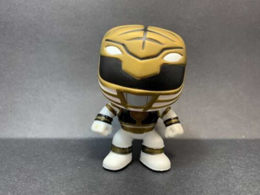 Mighty Morphin Power Rangers - White Ranger  - Mighty Morphin Power Rangers vinyl figure collectible [Barcode 830395030739] - Main Image 3