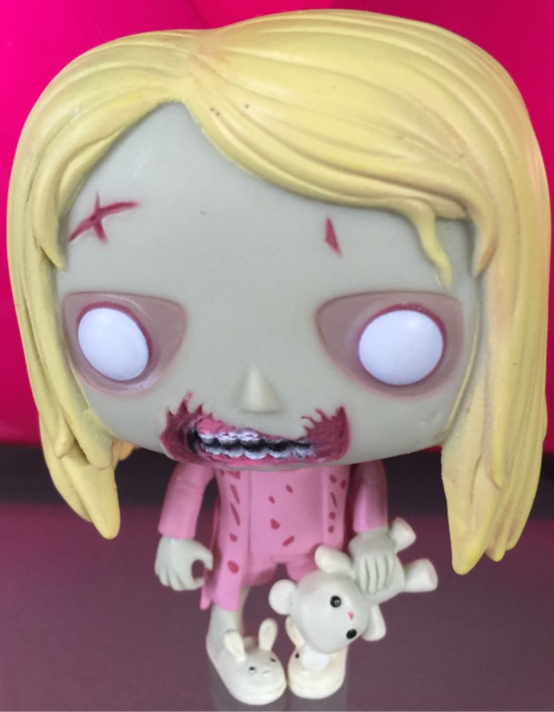 Teddy Bear Girl - The Walking Dead vinyl figure collectible - Main Image 2