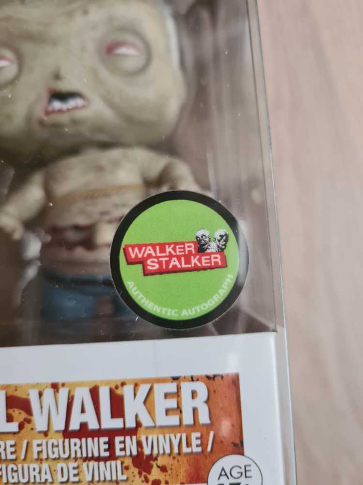 The Walking Dead: Well Walker - The Walking Dead vinyl figure collectible [Barcode 849803042622] - Main Image 3