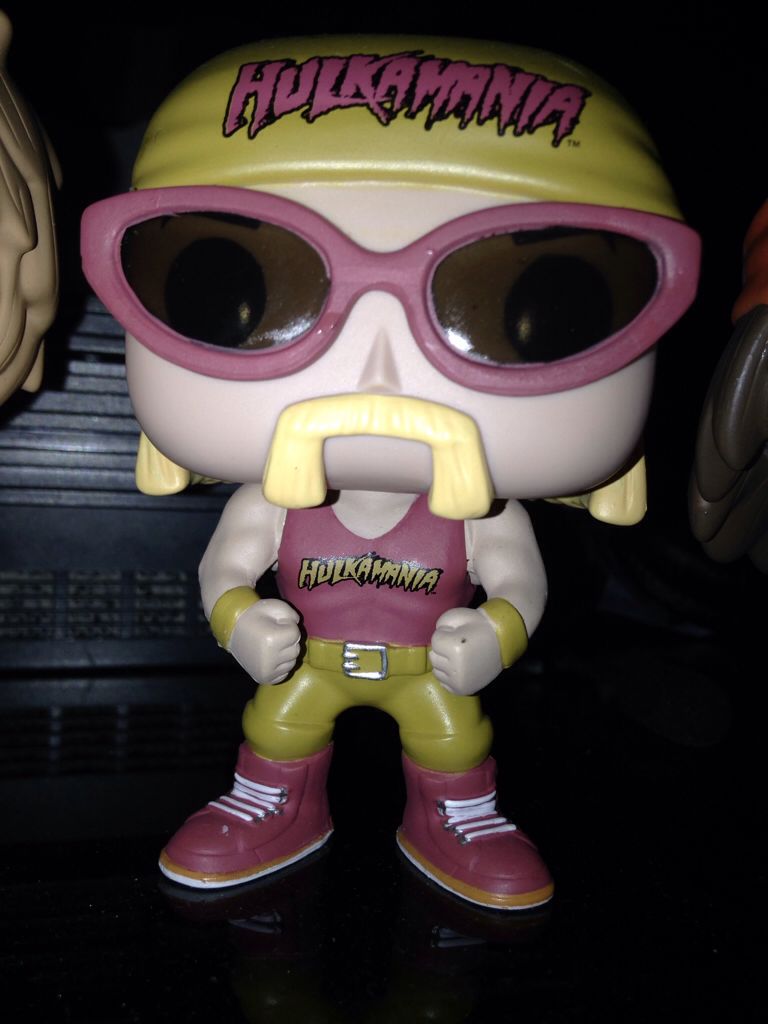 Hulk Hogan - WWE vinyl figure collectible - Main Image 2