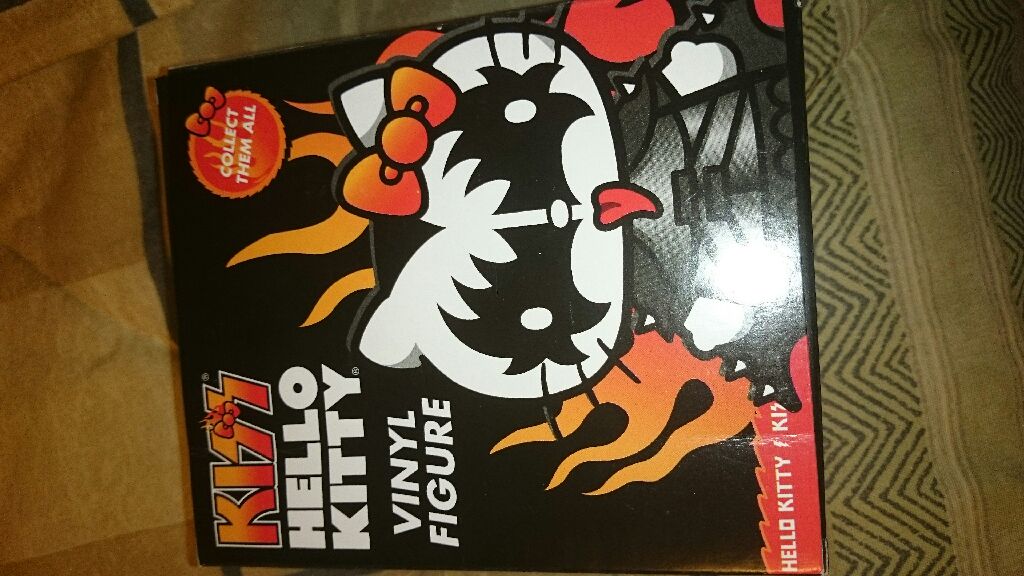 Kiss Hello Kitty: The Starchild - Kiss vinyl figure collectible [Barcode 830395027128] - Main Image 2