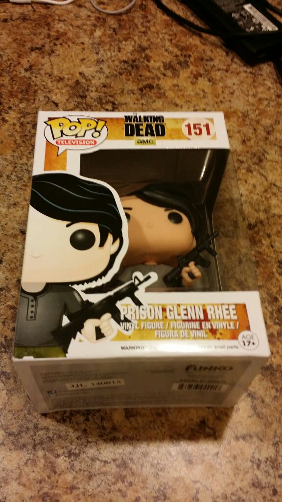 Prison Glenn Rhee - The Walking Dead vinyl figure collectible - Main Image 2