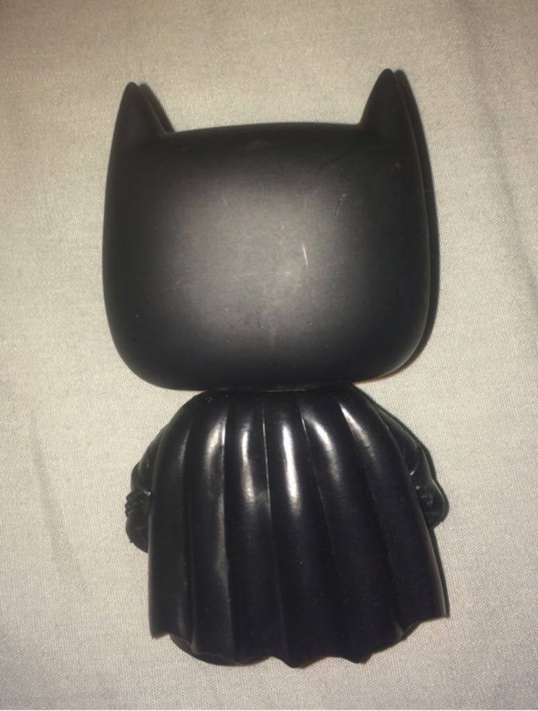 Earth 2 Batman - DC Universe vinyl figure collectible [Barcode 849203046855] - Main Image 2