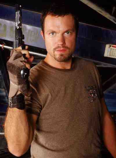 Jayne Cobb - Firefly vinyl figure collectible [Barcode 849803041809] - Main Image 2