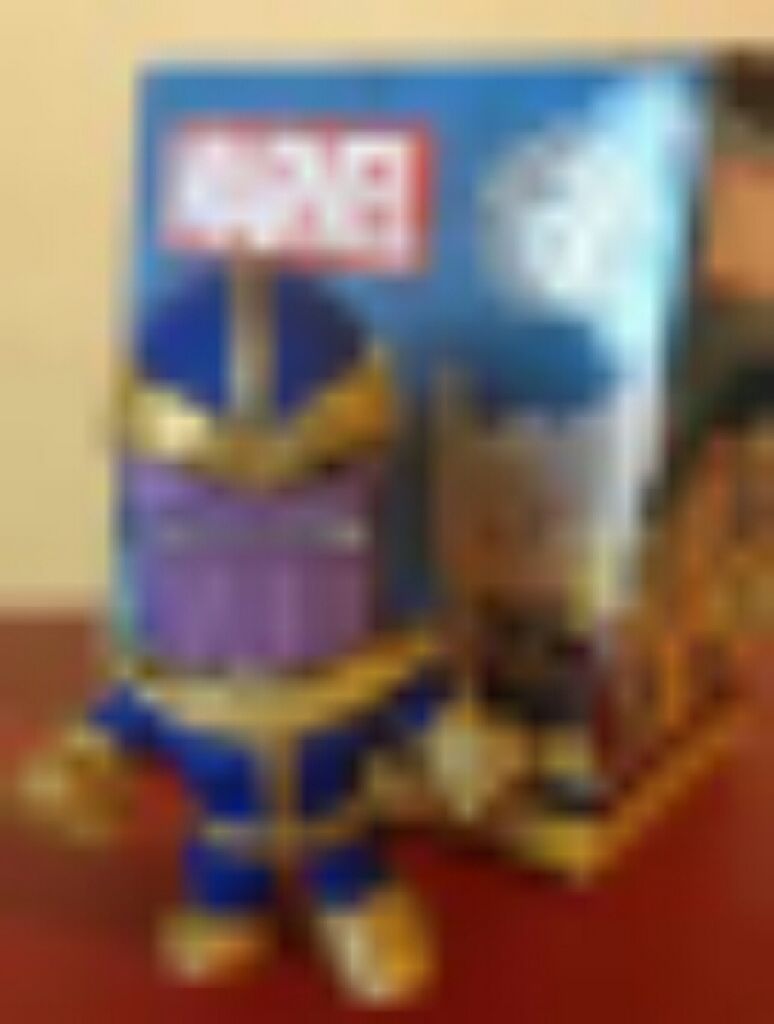 Thanos  - Marvel Universe vinyl figure collectible - Main Image 2