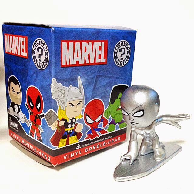 Silver Surfer  vinyl figure collectible - Main Image 2