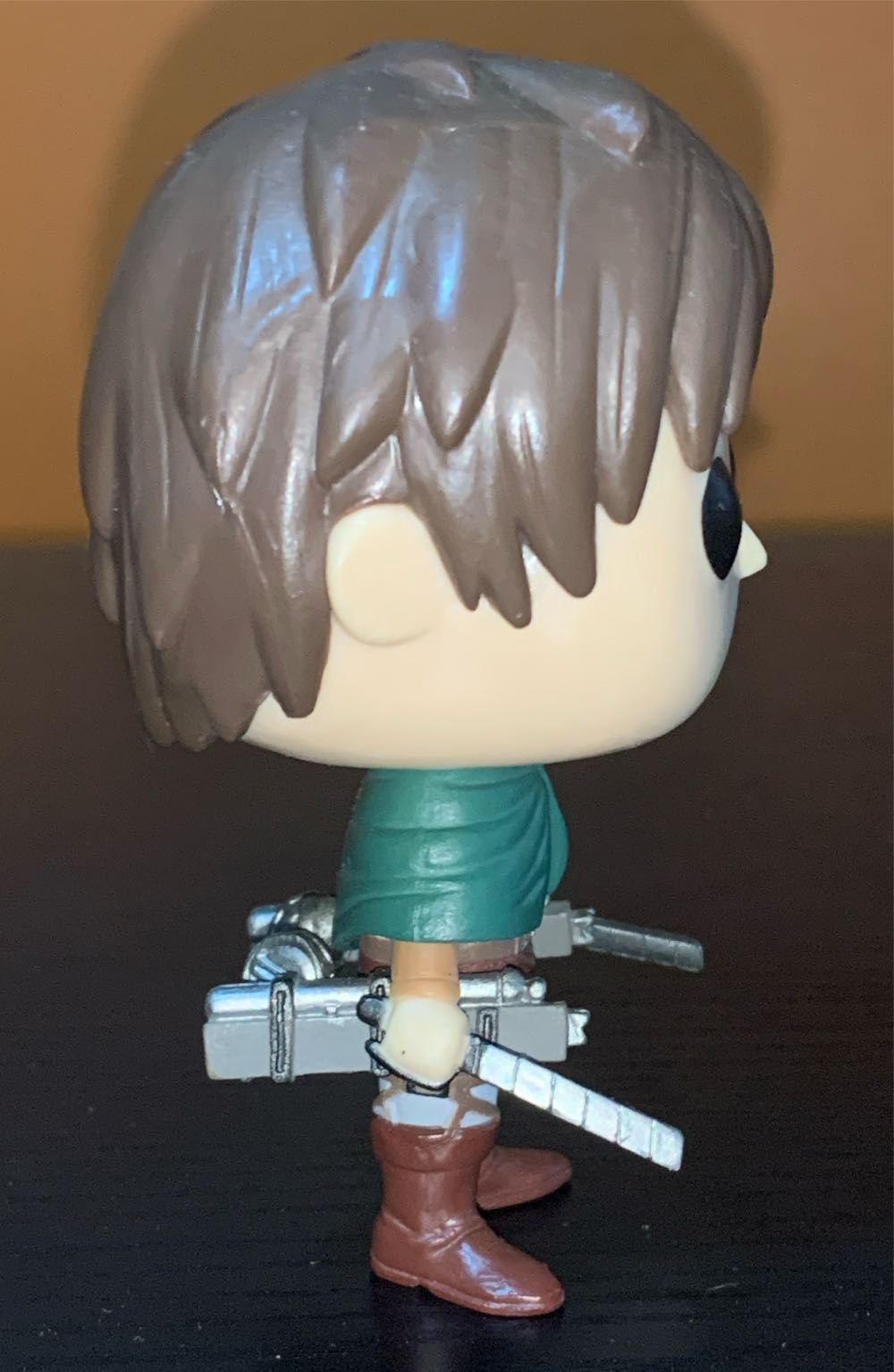 #20: Eren Jaeger - Attack on Titan vinyl figure collectible [Barcode 249207043629] - Main Image 4