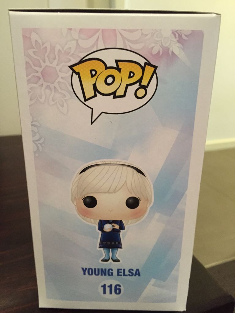 Young Elsa - Frozen vinyl figure collectible [Barcode 849803048303] - Main Image 2