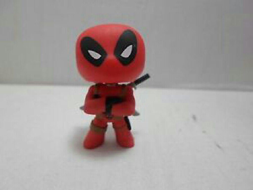 Marvel Mystery Minis Deadpool - Marvel Universe vinyl figure collectible - Main Image 2