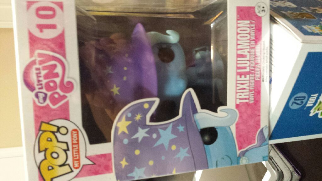 Trixie Lulamoon - My Little Pony vinyl figure collectible [Barcode 849803047559] - Main Image 2