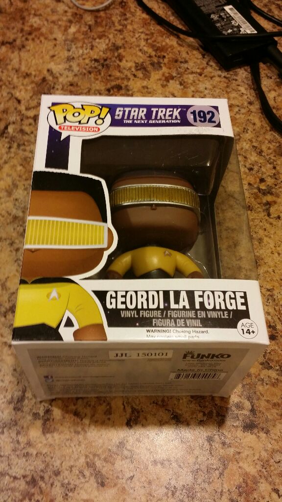 Geordi La Forge - Star Trek vinyl figure collectible [Barcode 849803049058] - Main Image 2