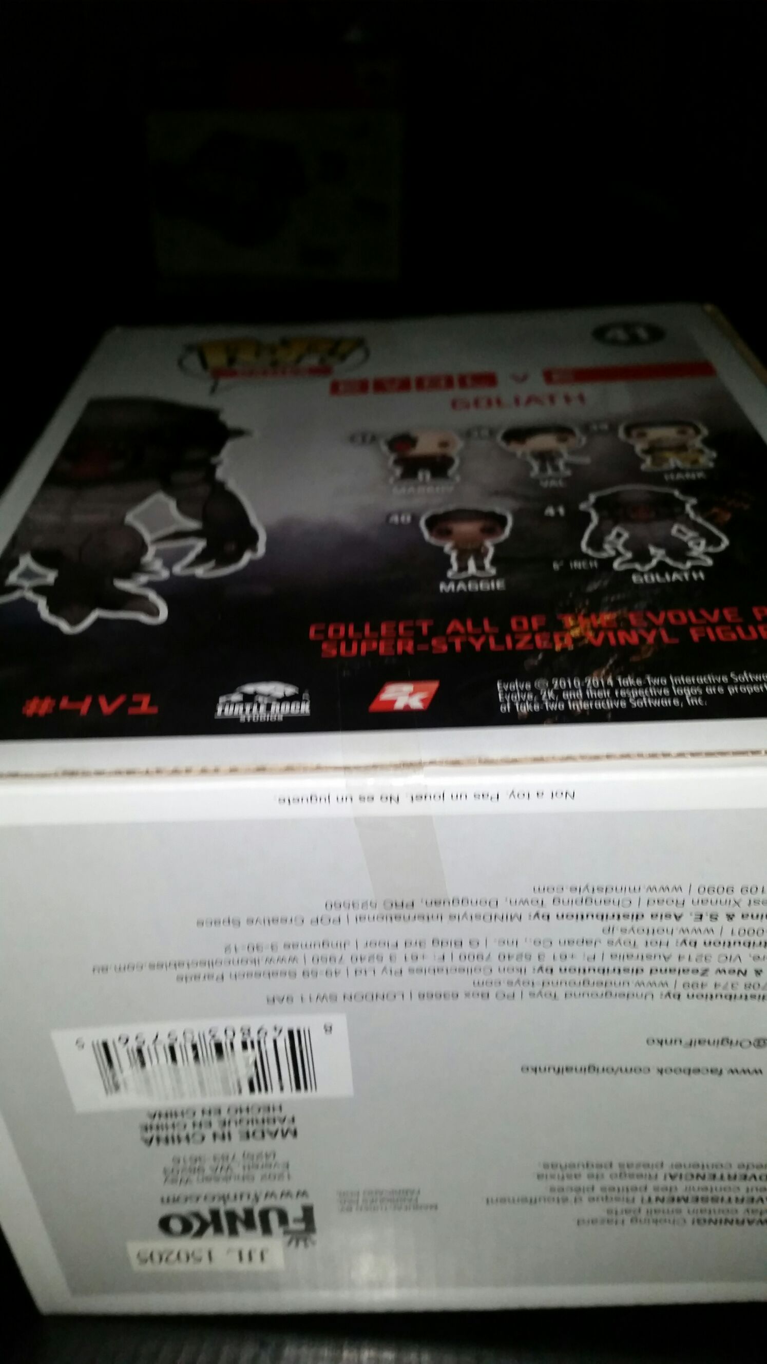 Golith  - Evolve vinyl figure collectible [Barcode 849803057565] - Main Image 2