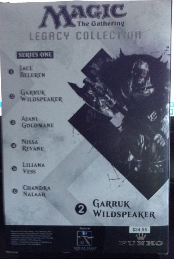 Garruk Wildspeaker  - Magic the Gathering vinyl figure collectible [Barcode 849803041236] - Main Image 2