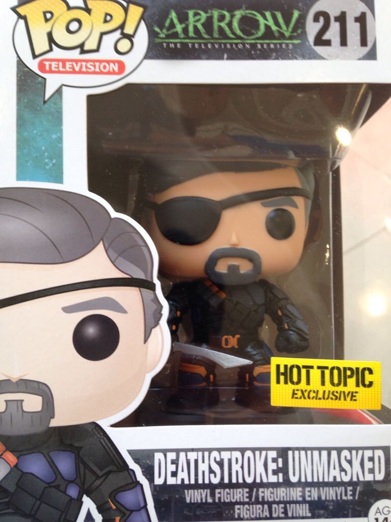 Deathstroke Unmasked ✍🏼 - Arrow vinyl figure collectible [Barcode 849803055554] - Main Image 2