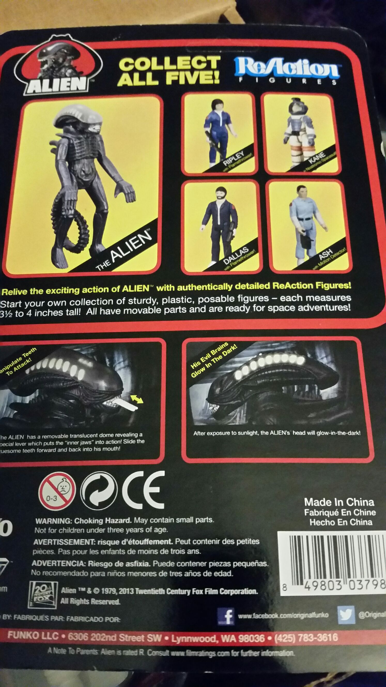 Dallas - Alien vinyl figure collectible - Main Image 2