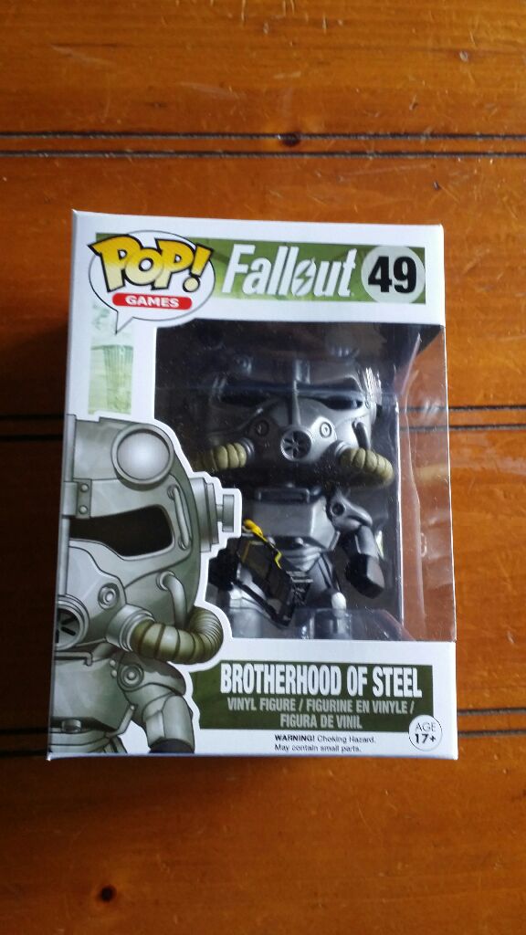 Brotherhood of Steel - Fallout vinyl figure collectible - Main Image 2